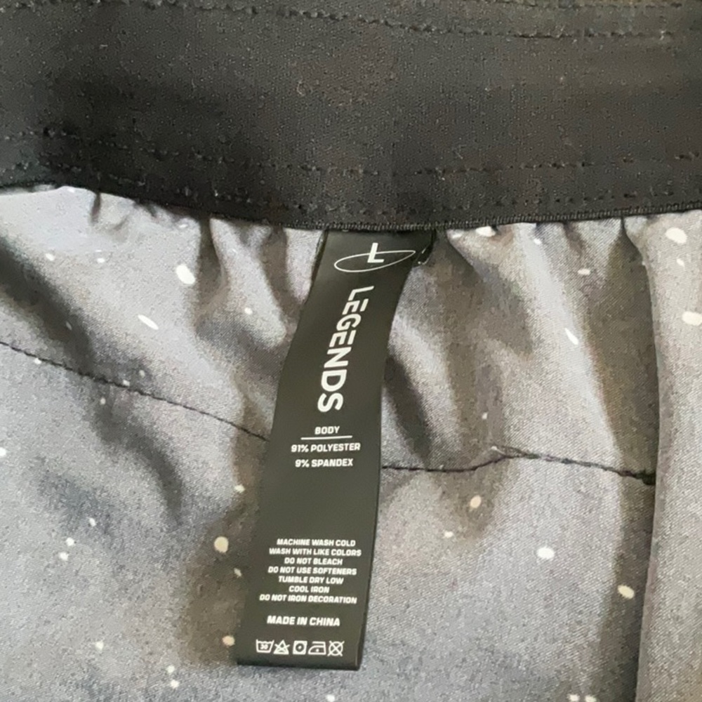 Legend men’s Luka linerless shorts in black splatter. Size large. - Picture 6 of 11